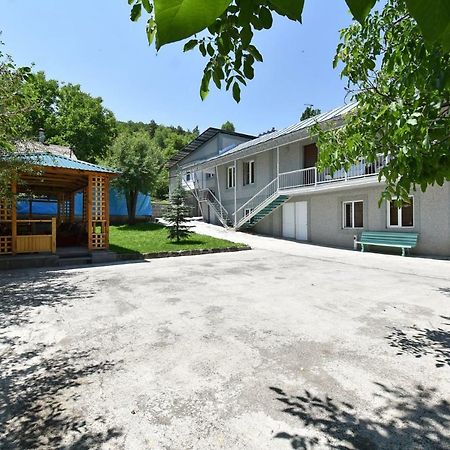 Guest House Arsan Tsaghkadzor Exteriör bild
