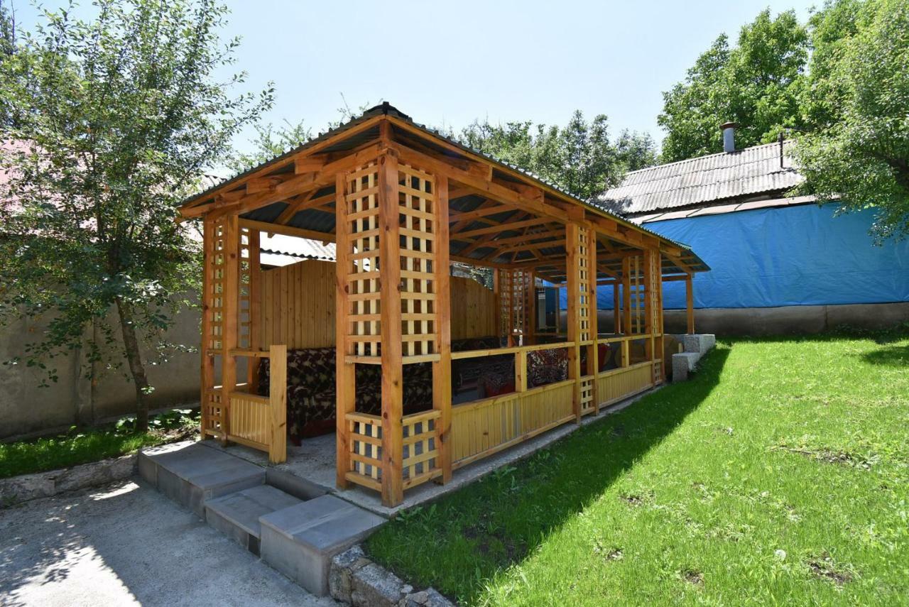 Guest House Arsan Tsaghkadzor Exteriör bild